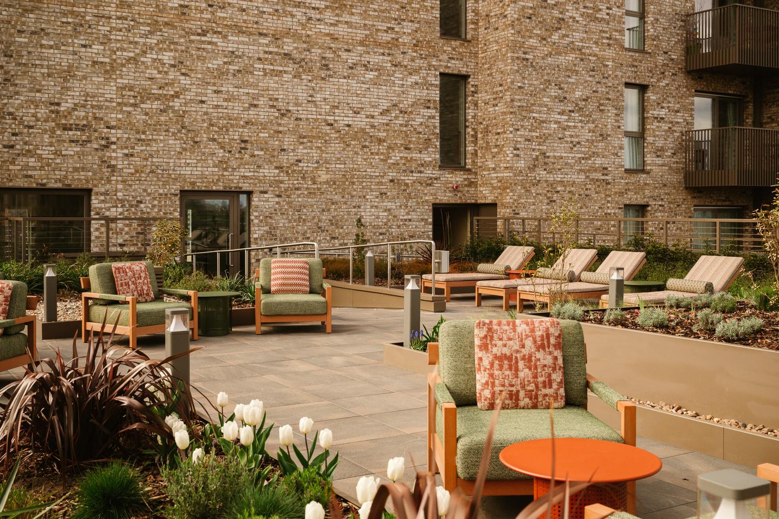 Image W O L. L C A. The Draper. E C H 31