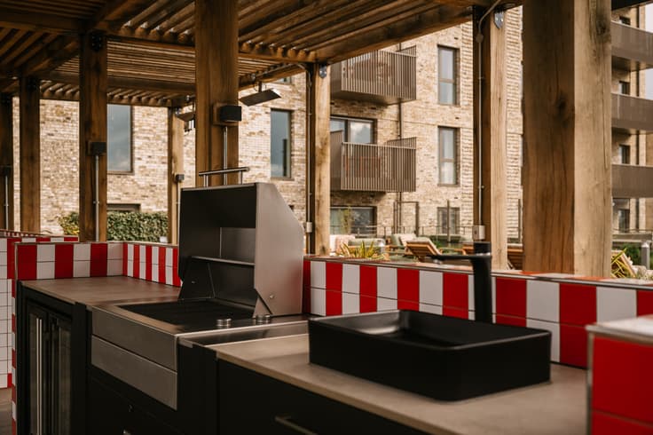 Image W O L. L C A. The Draper. E C H 36